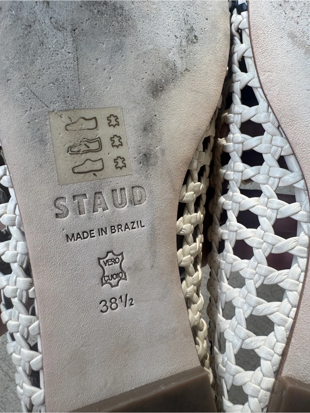 STAUD please photographed upper